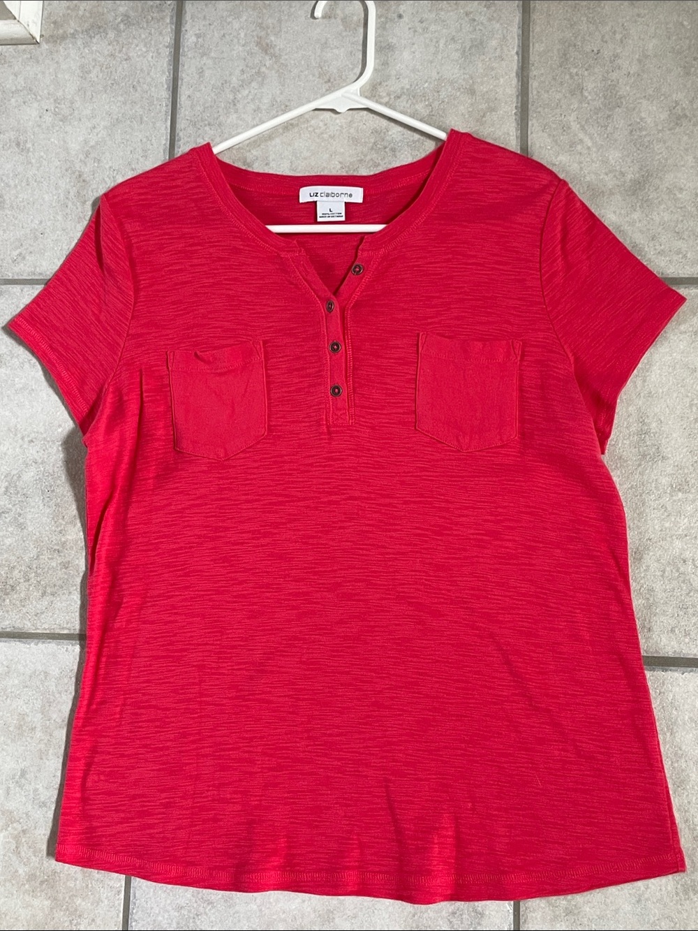 Liz Claiborne bright coral short sleeve tee size large with front buttons